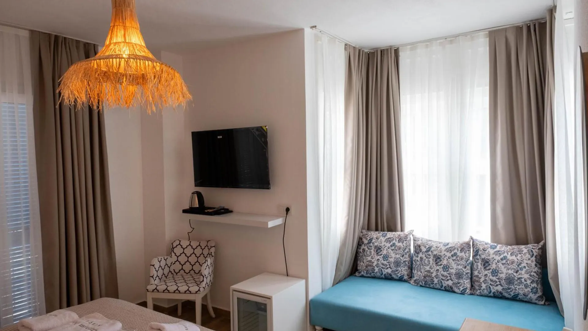 Alacati Limonaia Hotel 2*,