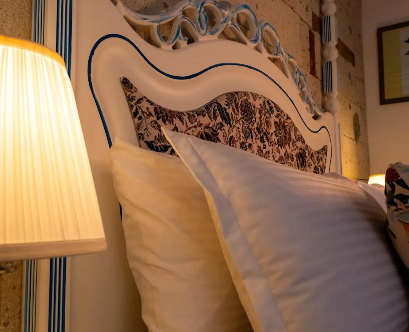 לינה וארוחת בוקר Alacati Limonaia Hotel