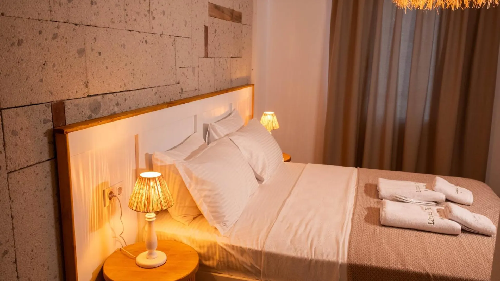 ** לינה וארוחת בוקר Alacati Limonaia Hotel טורקיה