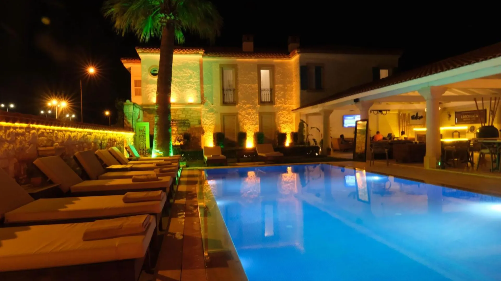 Alacati Limonaia Hotel