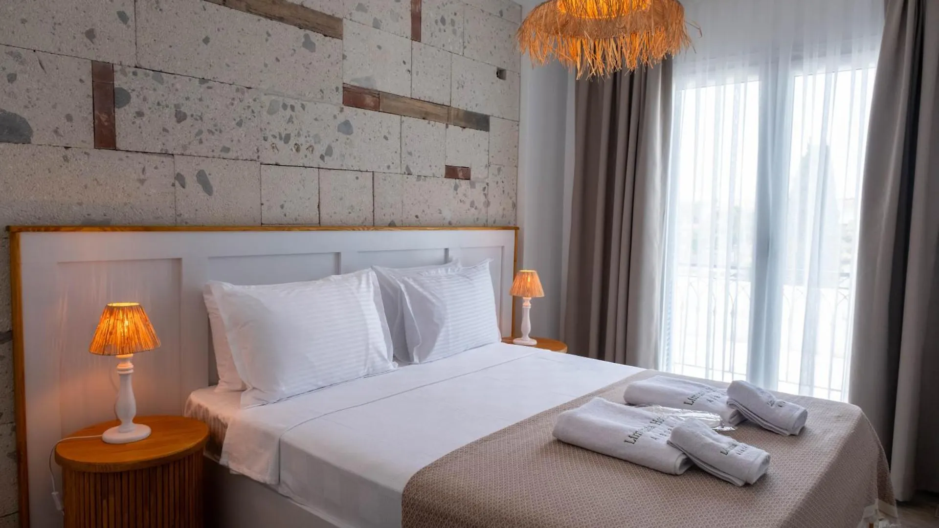 Bed & Breakfast Alacati Limonaia Hotel