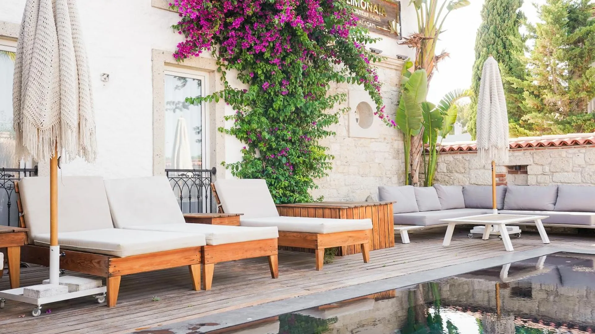 Alacati Limonaia Hotel