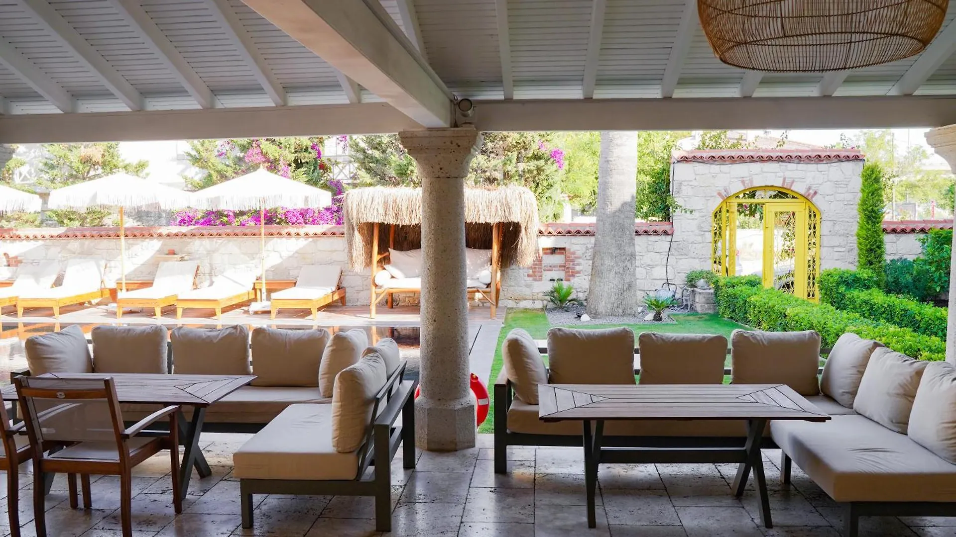 Bed & Breakfast Alacati Limonaia Hotel